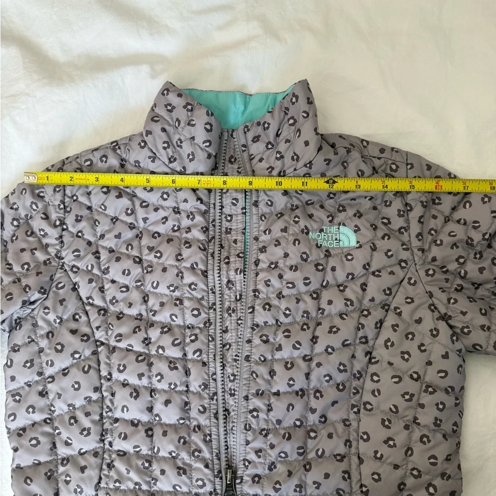 The North Face leopard Patterned Jacket - Picture 5 of 9